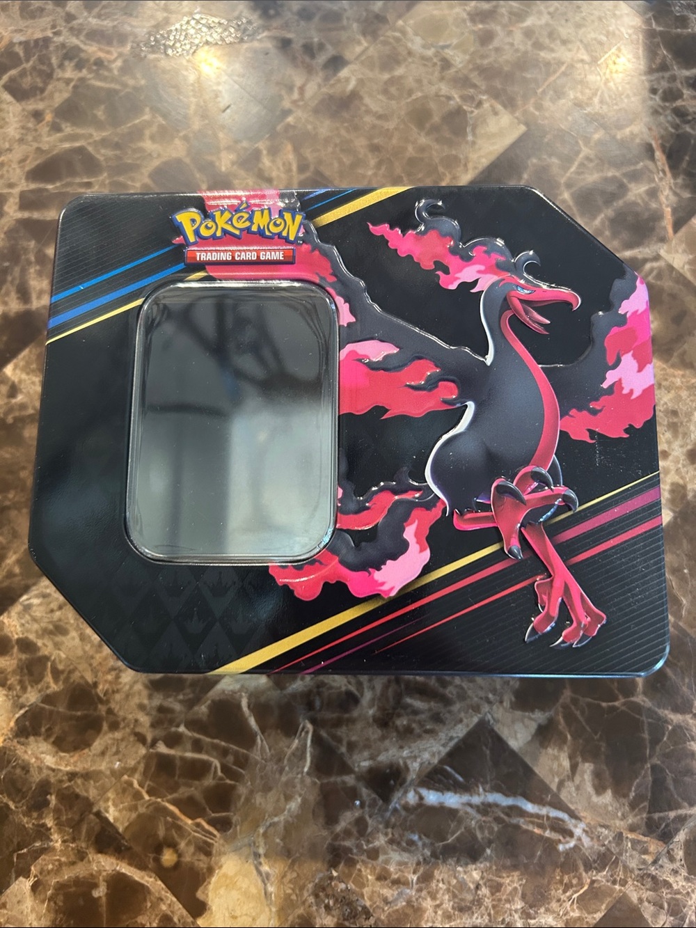 Pokemon TCG Moltres Tin